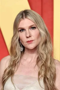 Lily Rabe